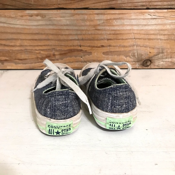 Converse All Star Shoes - Little Kids Size 11 - Picture 3 of 4